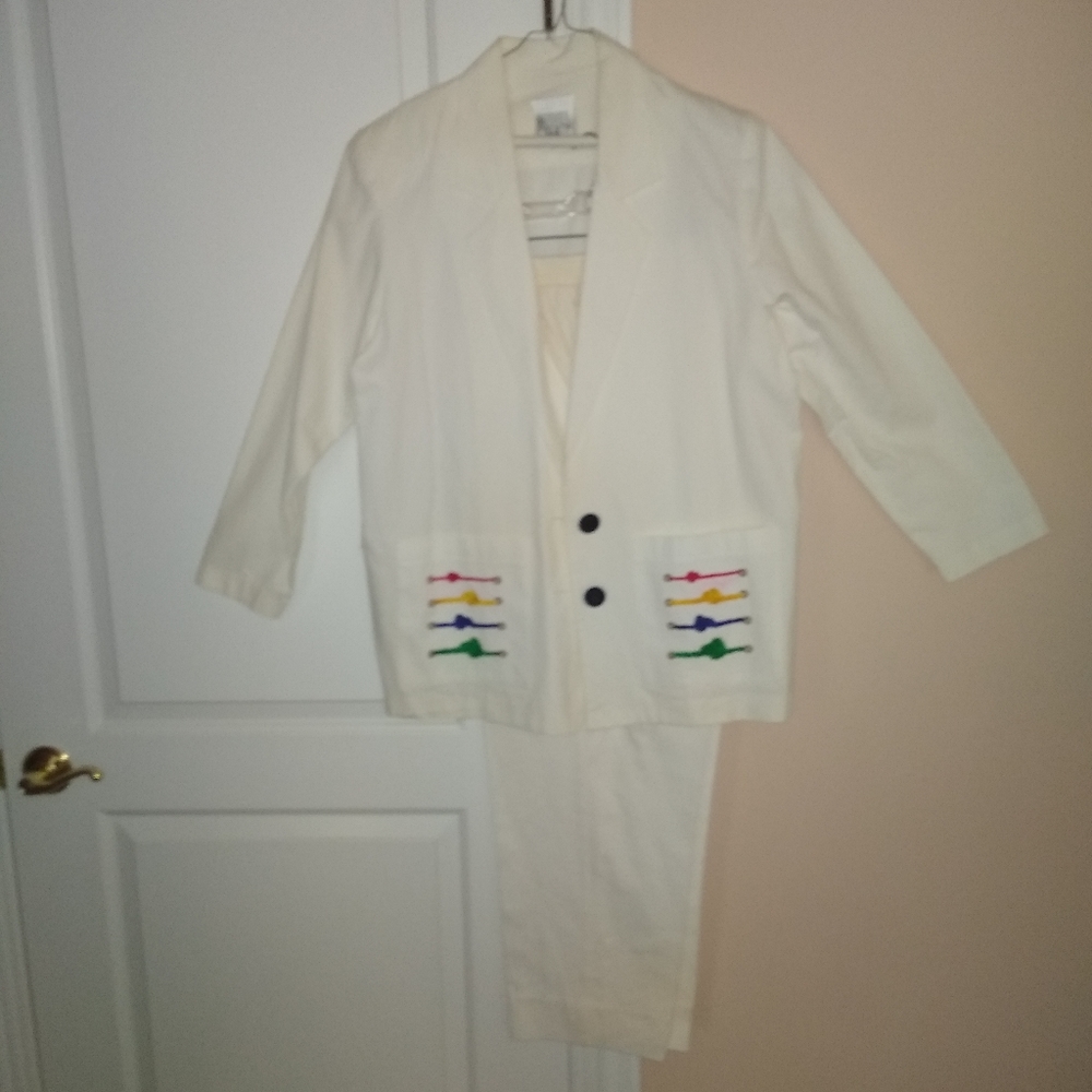 Barbara Gerwit white pant suit